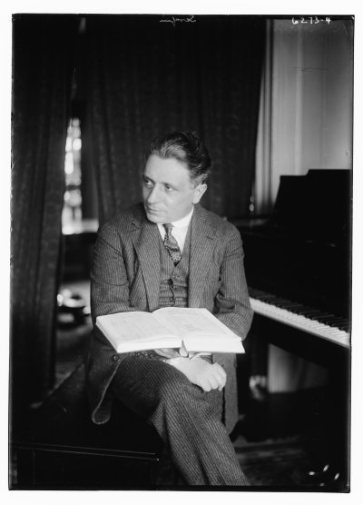 Tullio Serafin, one of the leading Italian opera conductors of the twentieth century and an important champion of the bel canto repertoire, was born in Rottanova di Cavarzere.