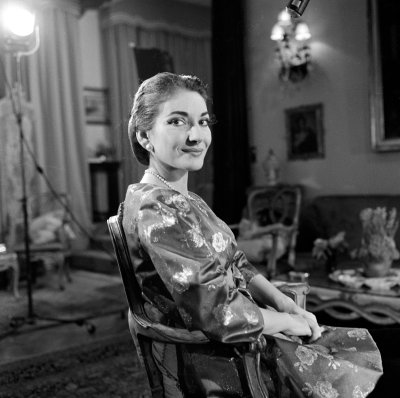 Maria Callas made her final operatic stage appearance, singing Tosca in Puccini's 